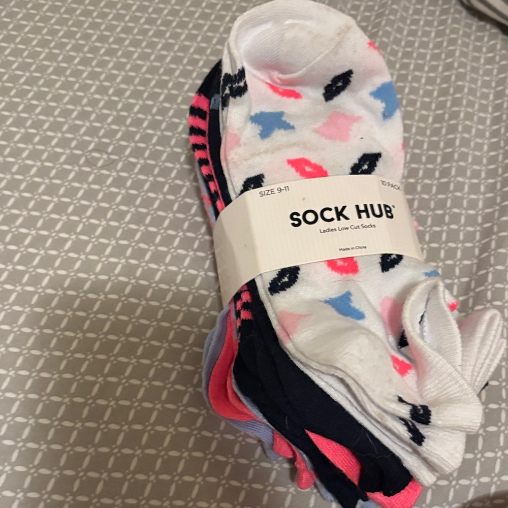 Sock Hub Women's Low Cut Socks - White with Pink & Blue Accent (10-pack)